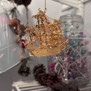 Gold Danbury Mint Ornament “1994 Clipper Ship”